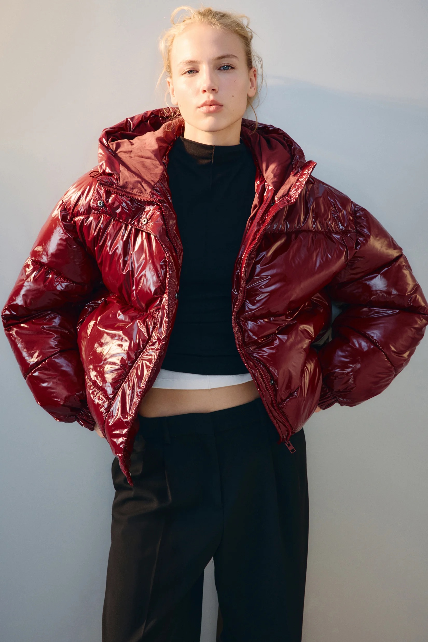 Как одеяло: 30 пуховиков и курток на холодную осень и зиму (фото 21)