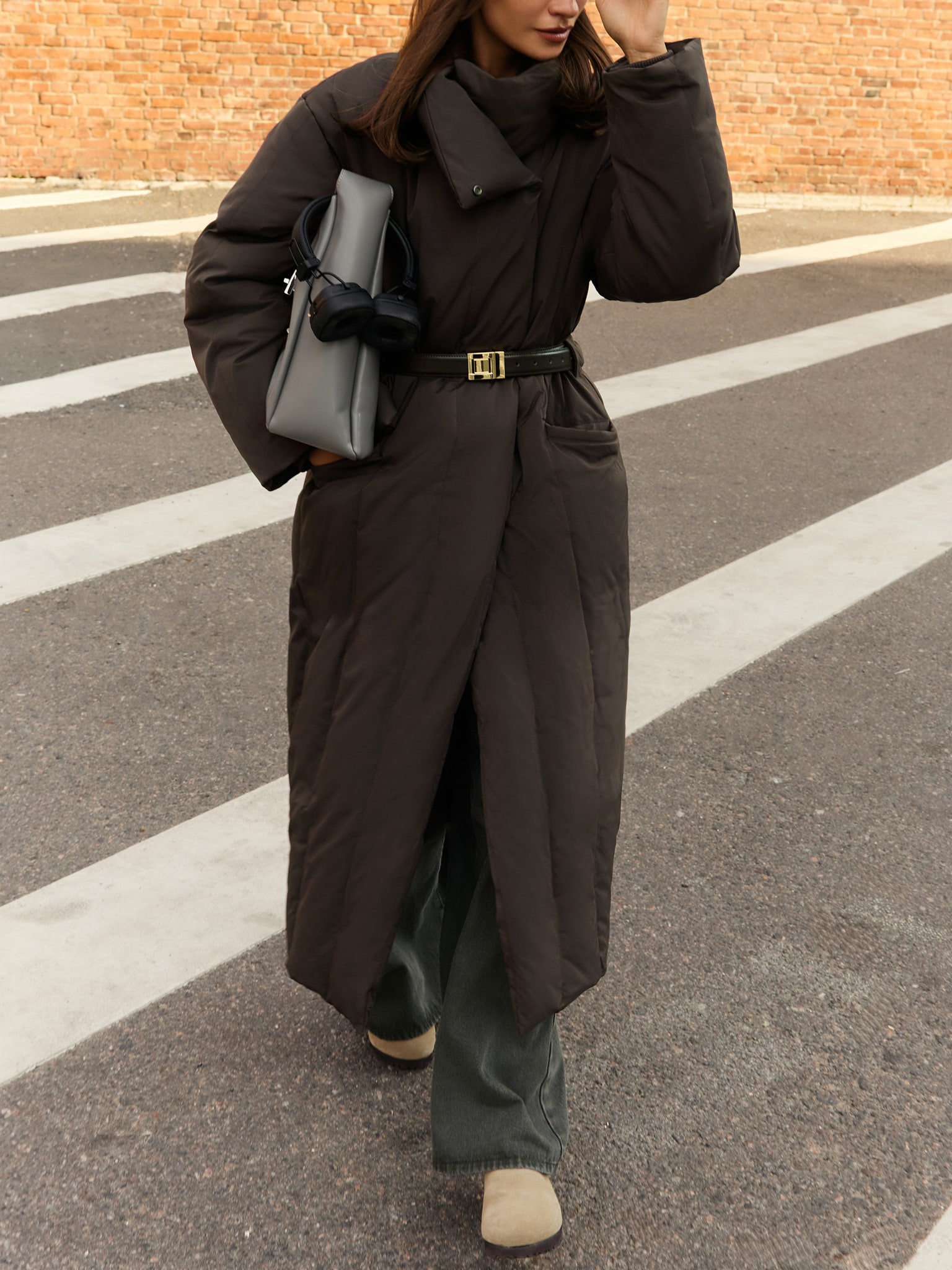 Как одеяло: 30 пуховиков и курток на холодную осень и зиму (фото 30)