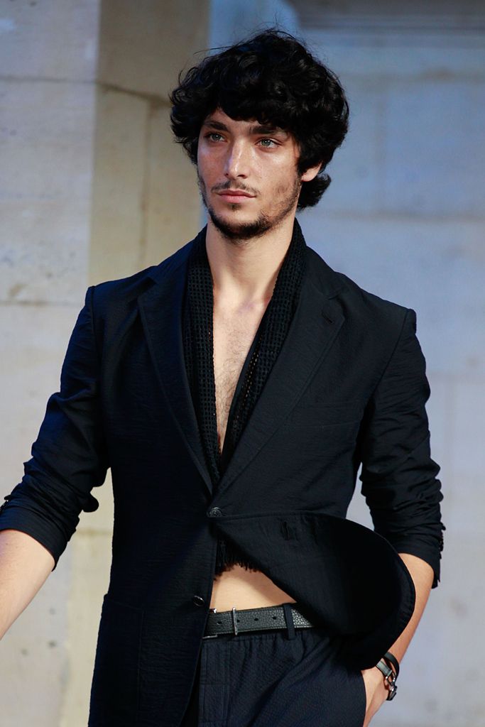 Юмор и сумки как объект желания. За что мы благодарны Вероник Нишанян в мужском Hermes (фото 34)