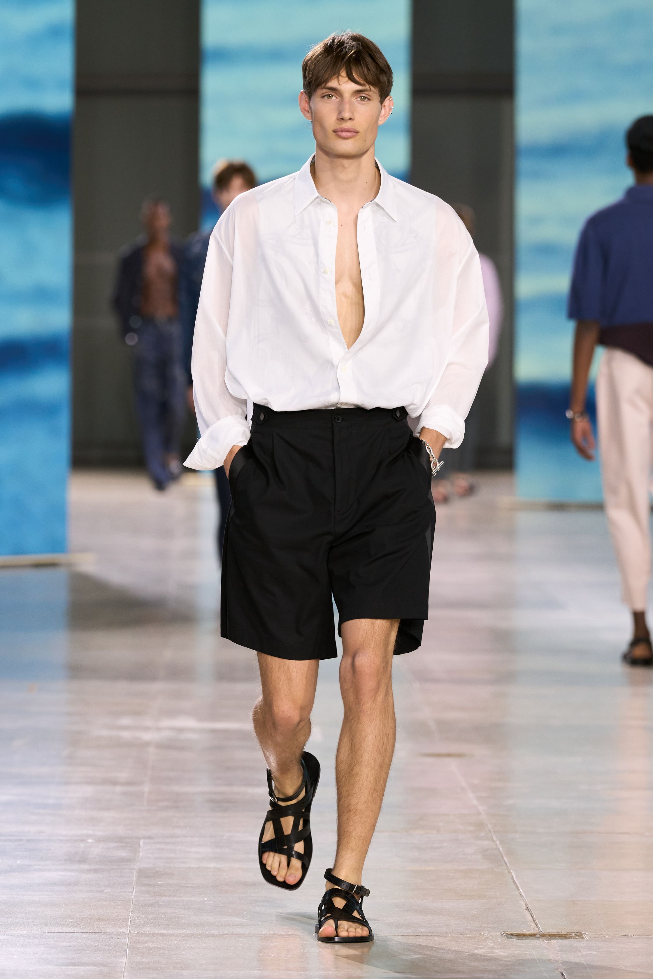 Юмор и сумки как объект желания. За что мы благодарны Вероник Нишанян в мужском Hermes (фото 37)