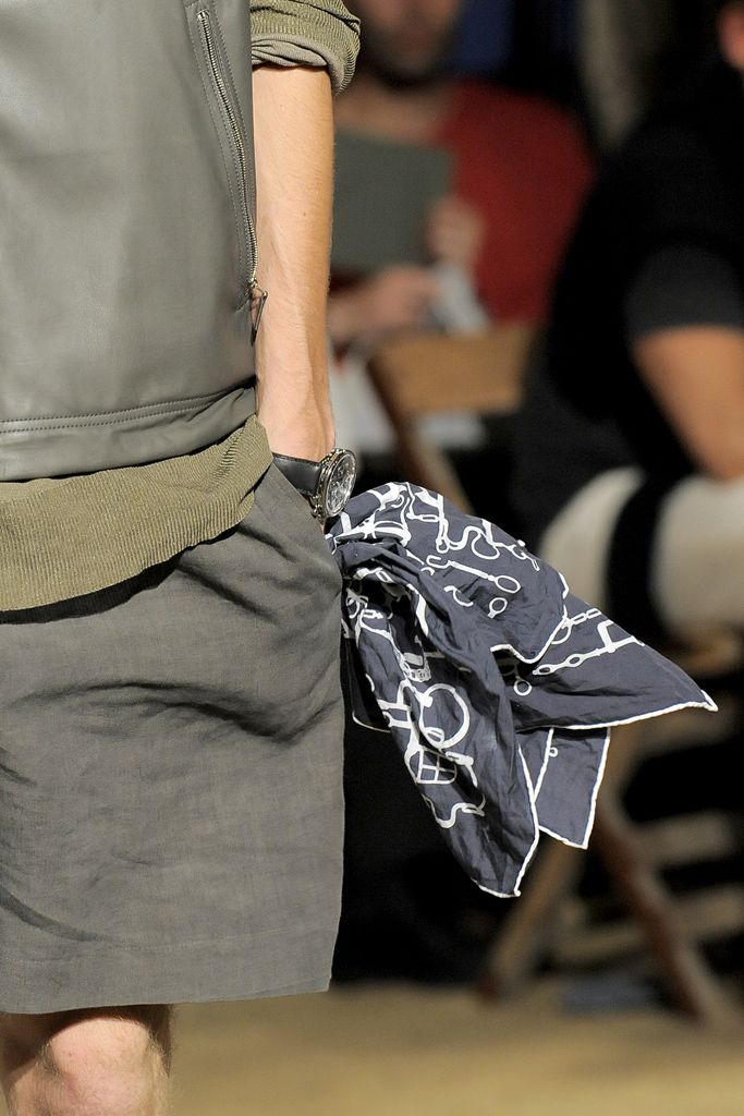 Юмор и сумки как объект желания. За что мы благодарны Вероник Нишанян в мужском Hermes (фото 49)