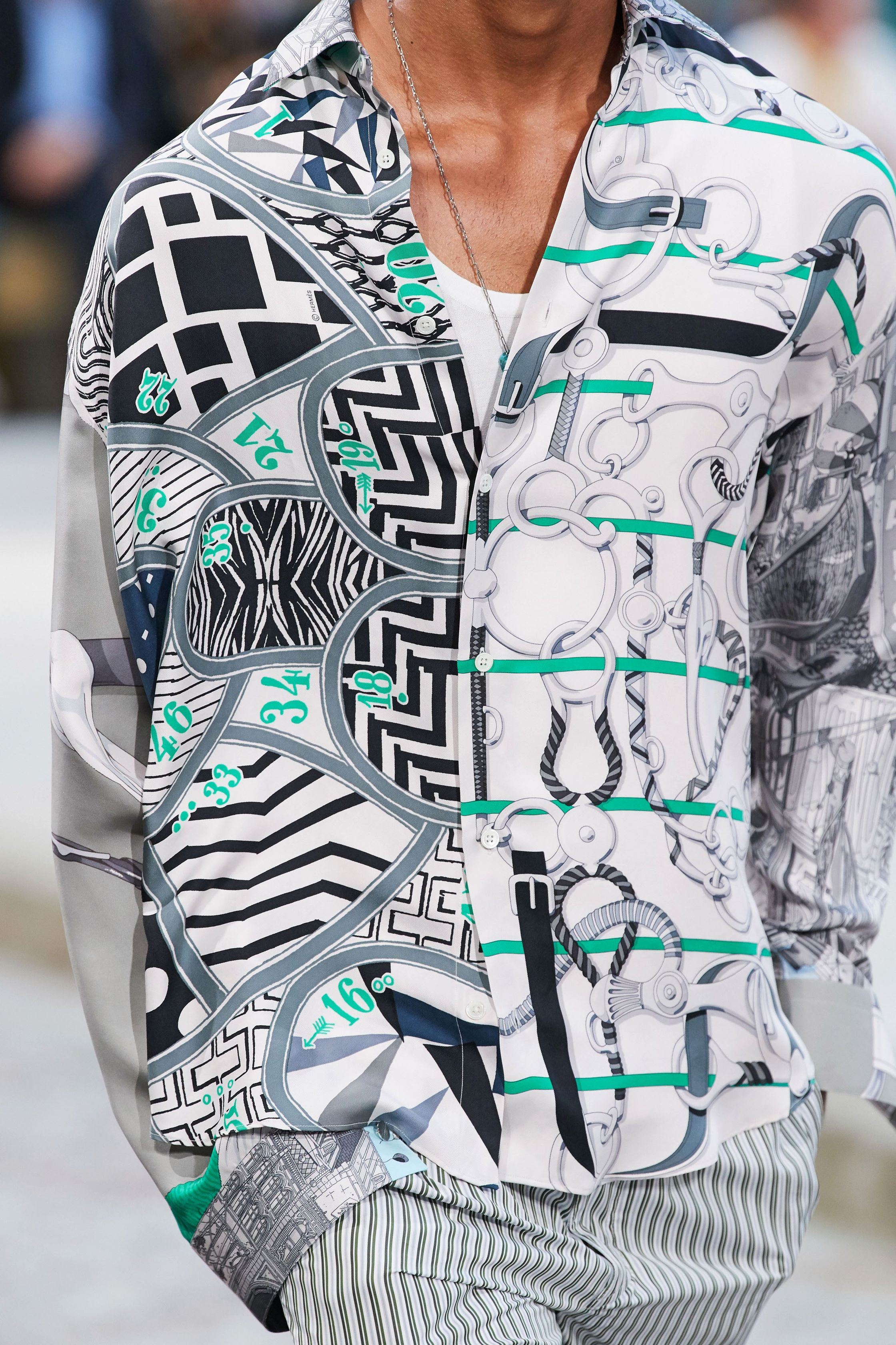 Юмор и сумки как объект желания. За что мы благодарны Вероник Нишанян в мужском Hermes (фото 46)