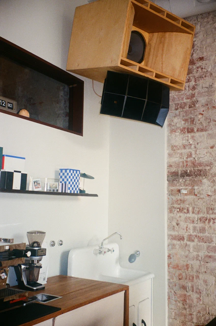 В Москве открывается новая фотостудия Up To You с аналоговой фотобудкой (фото 8)