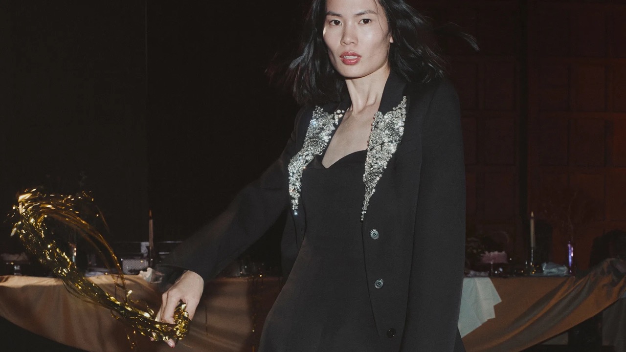 McQueen представил рождественскую рекламную кампанию в стиле ар-деко (фото 1)