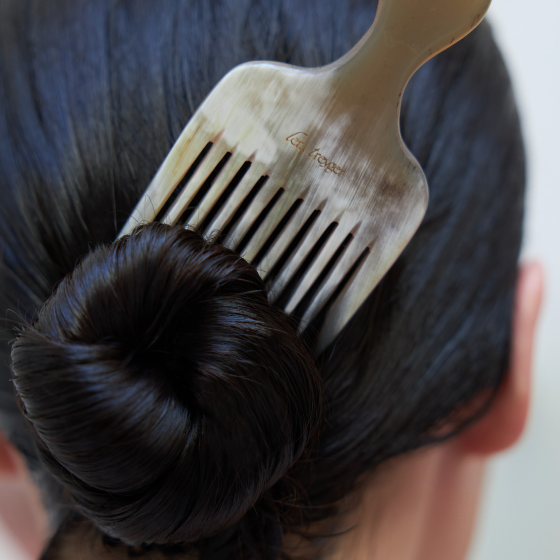 Гребни, шпильки и крабы, как в лукбуке The Row pre-fall 2026 (фото 10)