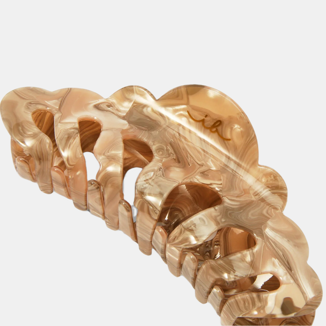 Гребни, шпильки и крабы, как в лукбуке The Row pre-fall 2026 (фото 15)