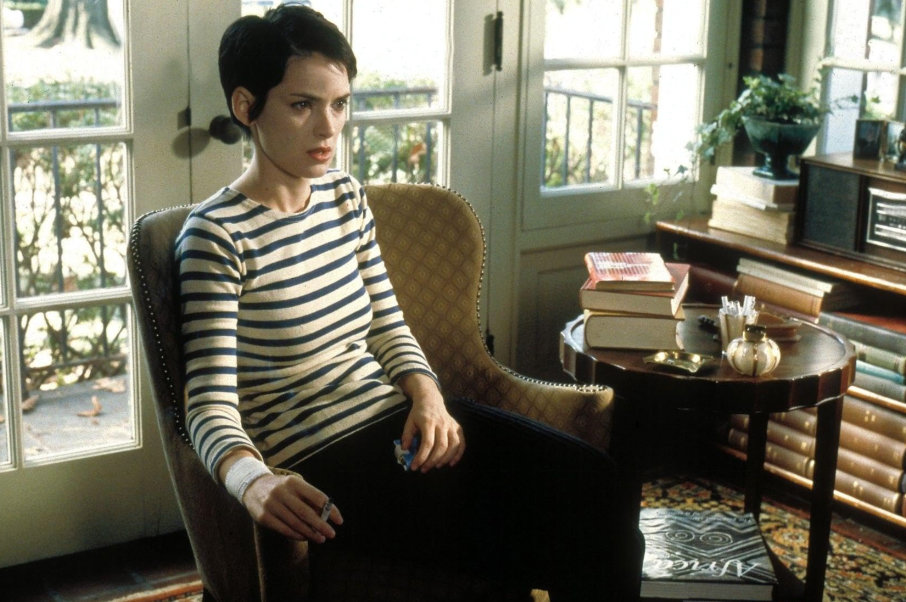 От «Битлджуса» до «Черного лебедя»: 10 фильмов, за которые мы любим Вайнону Райдер (фото 14)