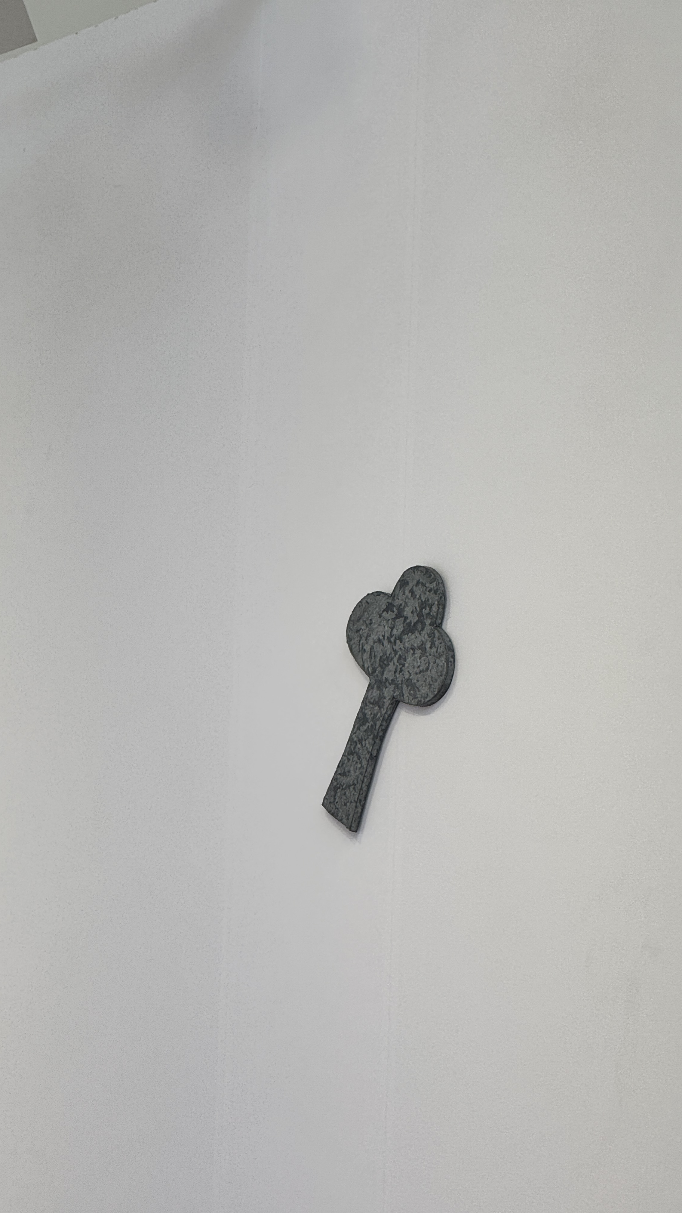 «Тайная вечеря» и коробки из-под шампанского: чем запомнился Art Basel 2025 в Париже (фото 4)