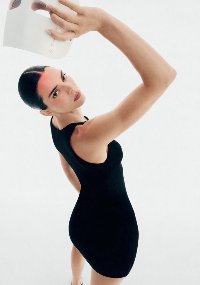 Кендалл Дженнер стала лицом бренда косметологических устройств Therabody (фото 1)