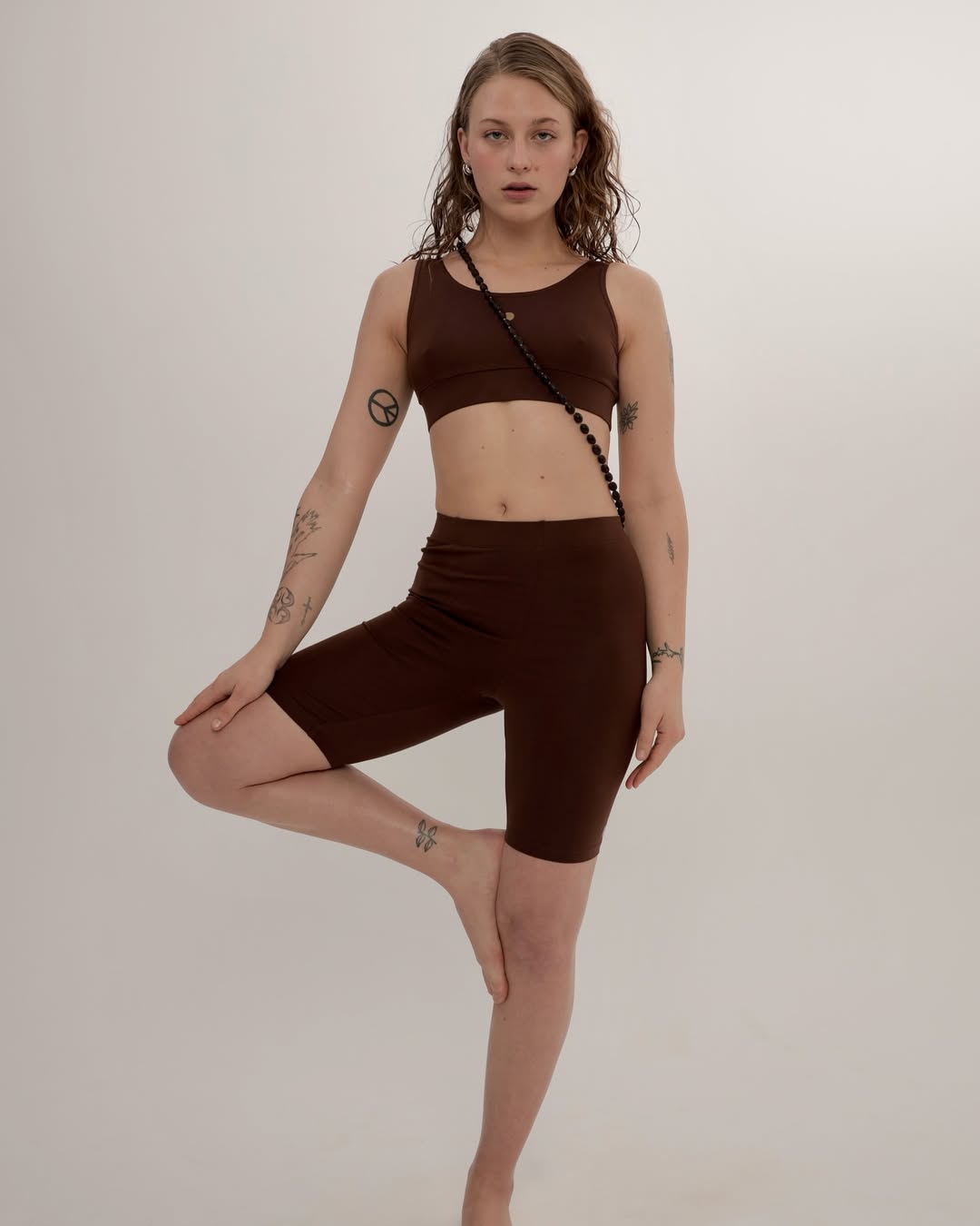 Сила в движении. Одежда и аксессуары для спорта — и все от локальных брендов (фото 22)