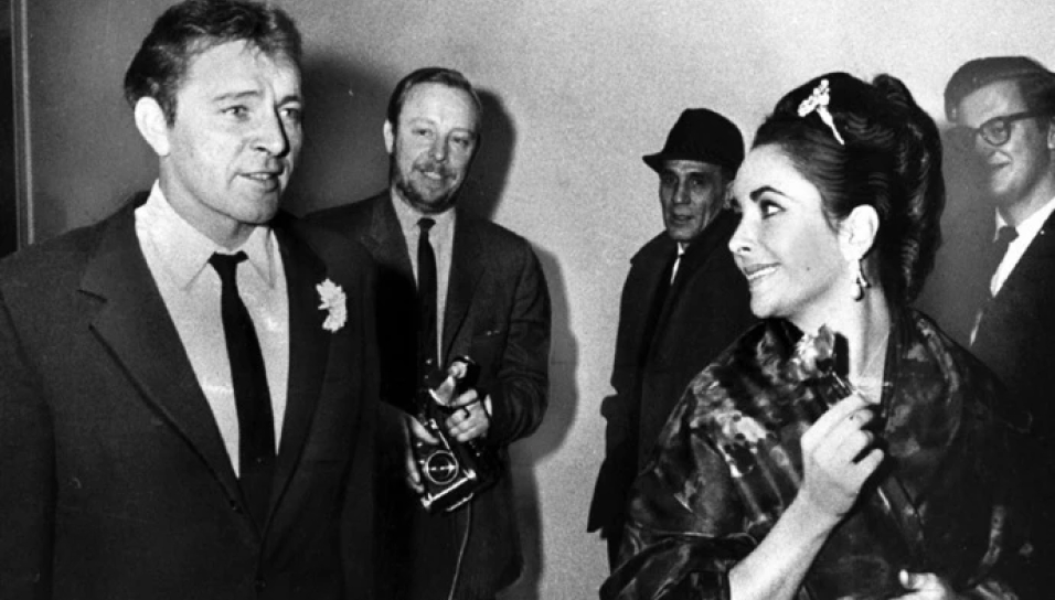 Пара на века: Элизабет Тейлор и Ричард Бартон (фото 9)