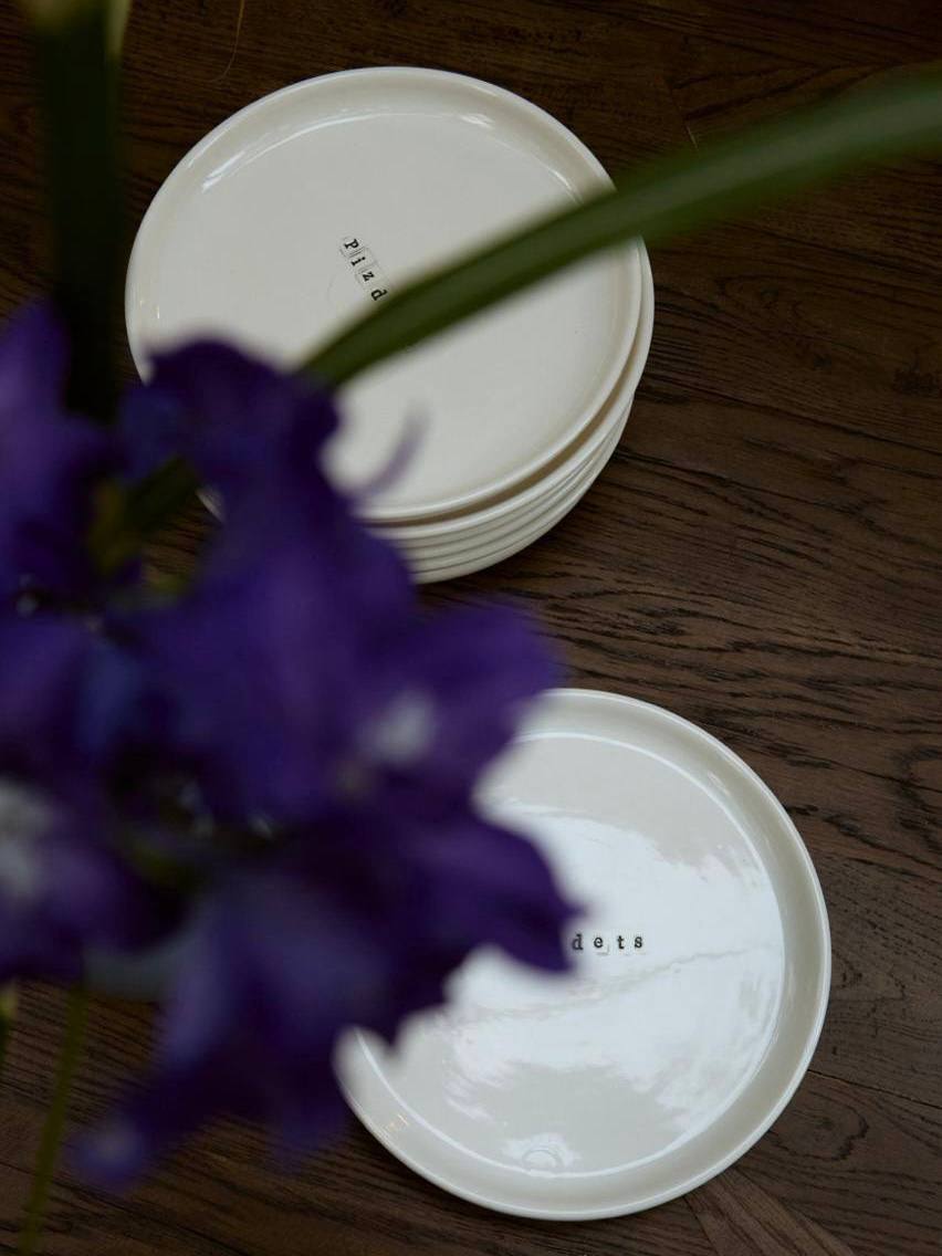 Экс-главред Vogue Russia Алена Долецкая представила серию керамики (фото 4)