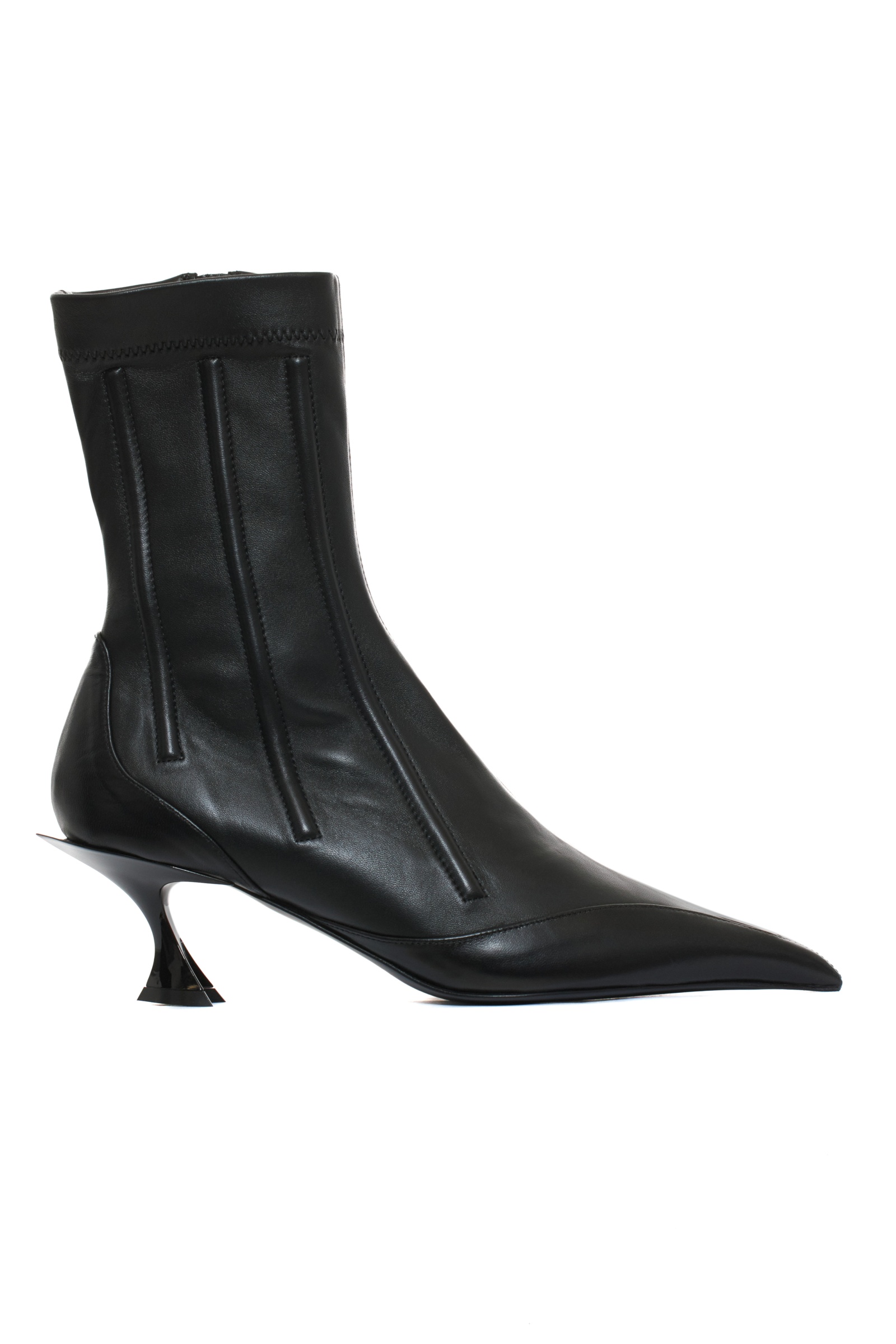 Шкурки, палантины и гиперобъемные шубы: как и с чем носить мех зимой 2025 (фото 20)