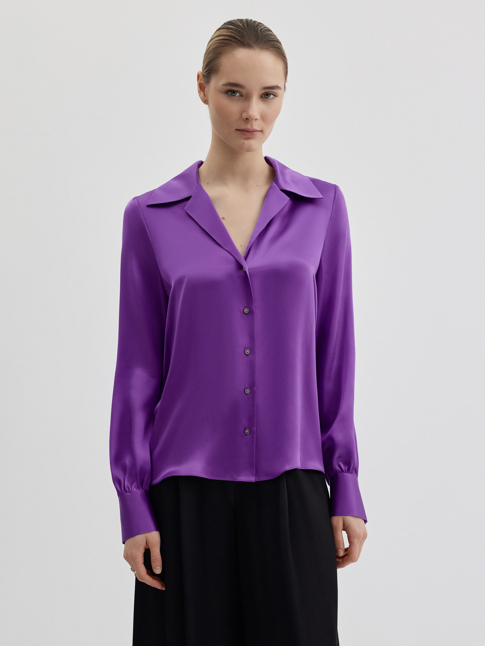 Ultra Violet, синий Кляйна, красный и травяной: 20+ ярких вещей для серого ноября (фото 11)