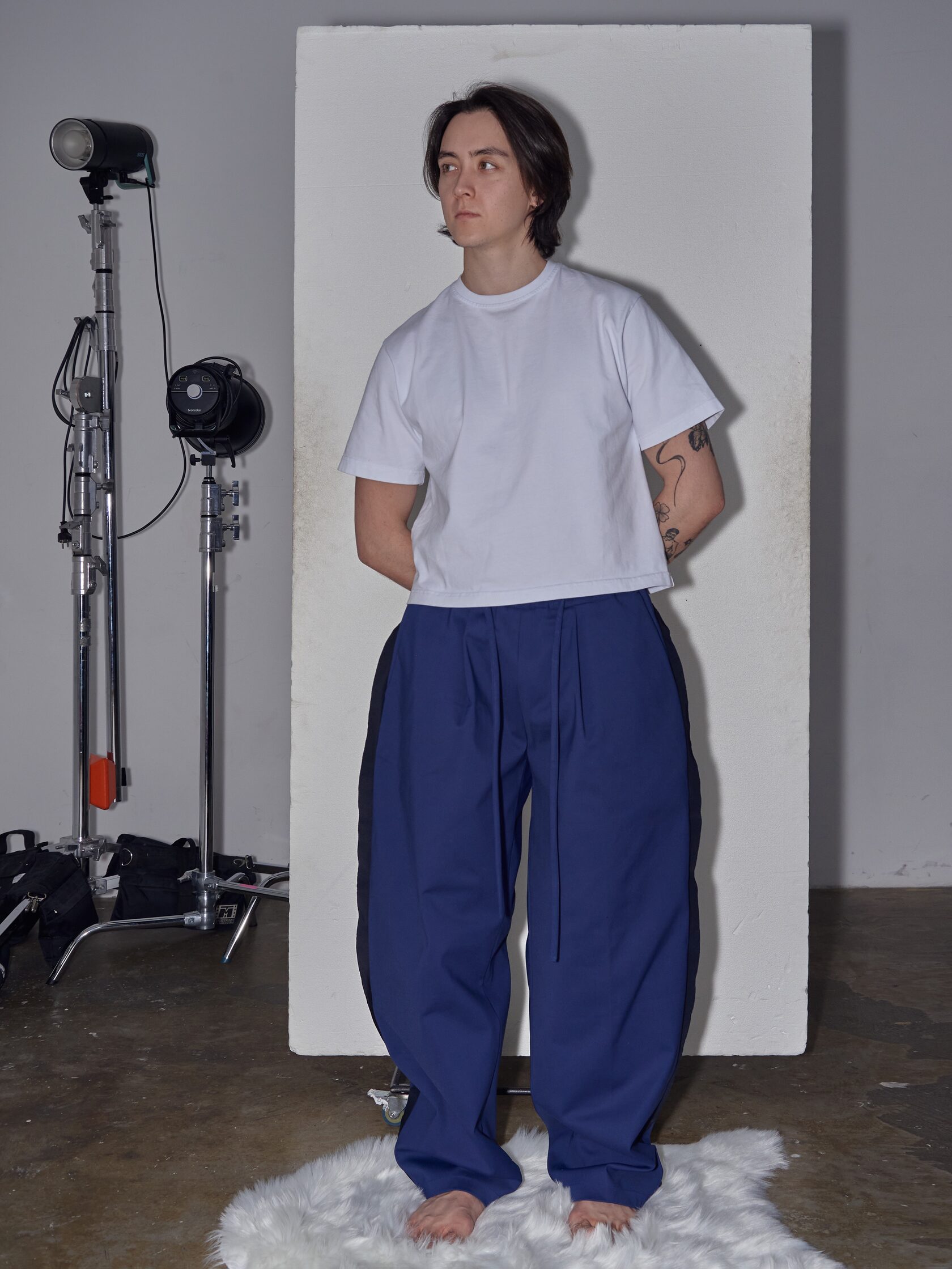 Ultra Violet, синий Кляйна, красный и травяной: 20+ ярких вещей для серого ноября (фото 20)