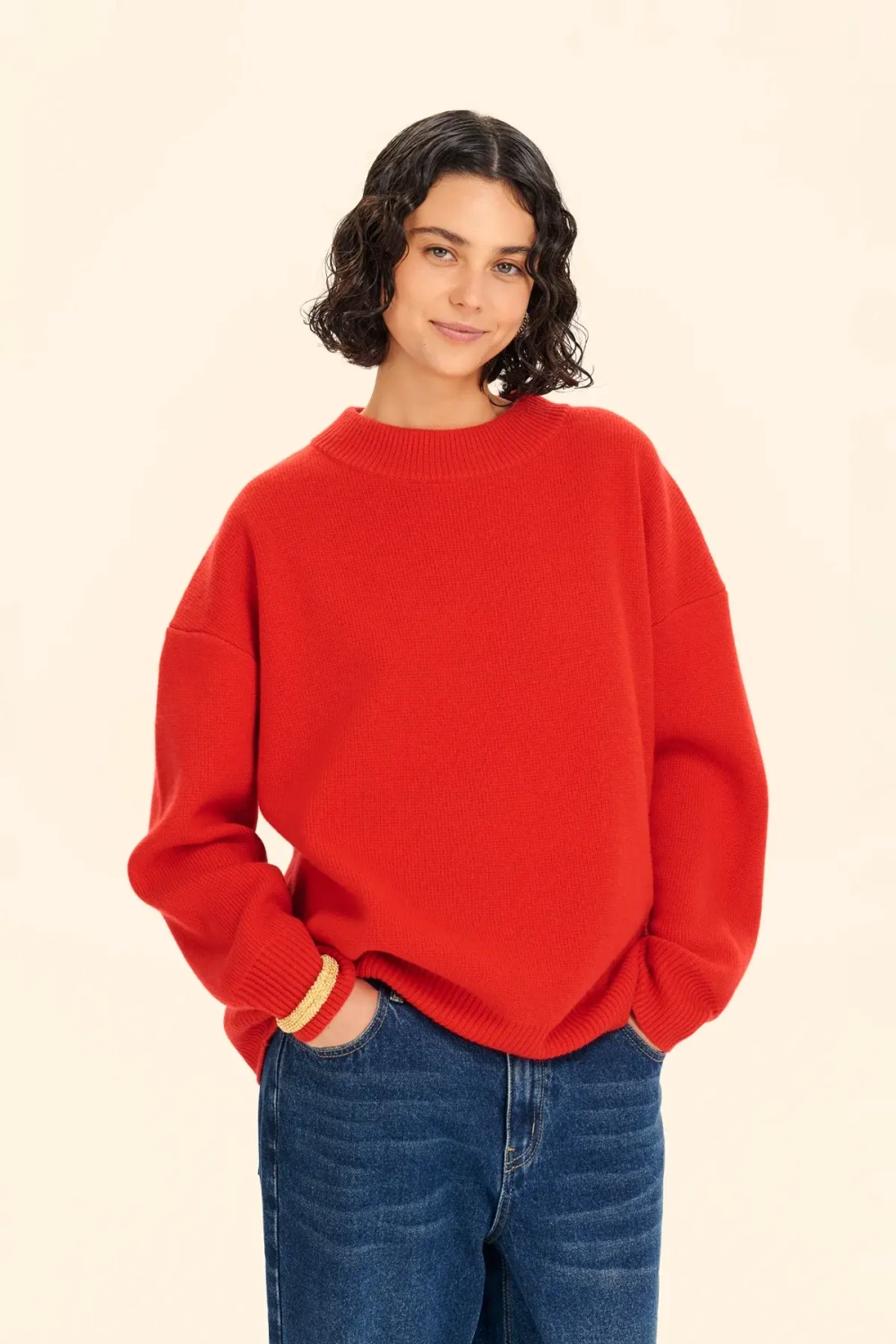 Ultra Violet, синий Кляйна, красный и травяной: 20+ ярких вещей для серого ноября (фото 35)