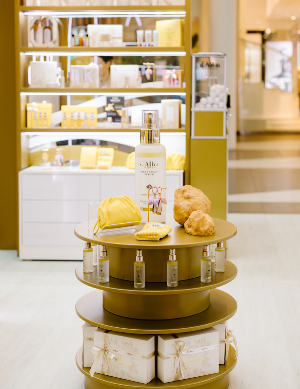 Поп-ап d'Alba и адвент-календарь Clarins: что нового в коллекциях бьюти-брендов (фото 1)