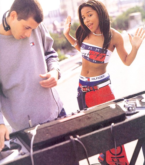 От логомании до танкеток: лучшие тренды прошлых десятилетий — снова на пике (фото 11)