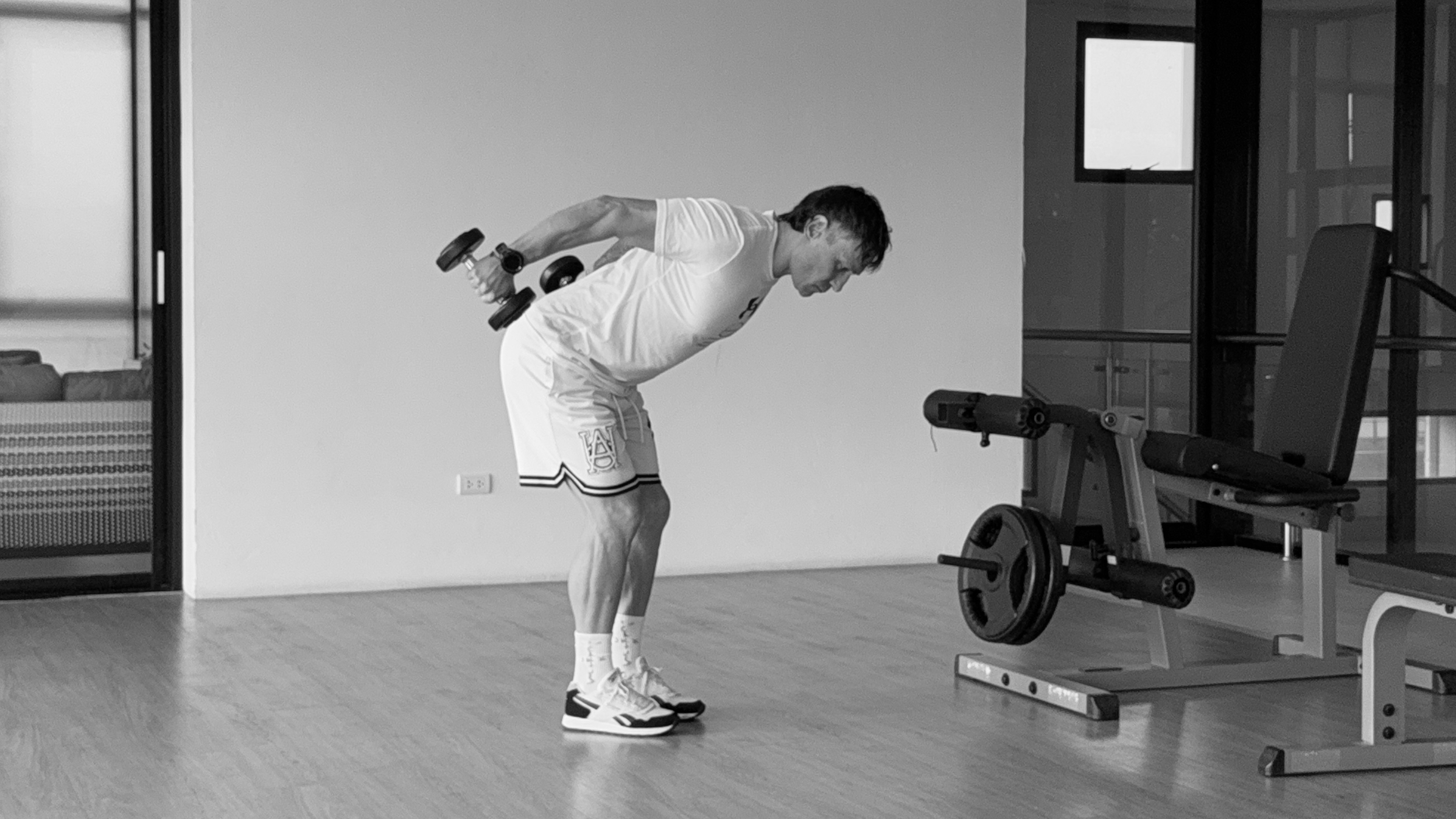 Как натренировать руки и плечи, не набирая массу? Показывает тренер (фото 7)