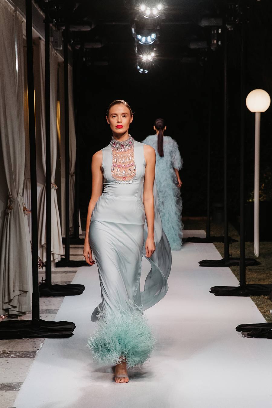 Yanina Couture провел показ знаковых кутюрных образов в Дубае (фото 23)