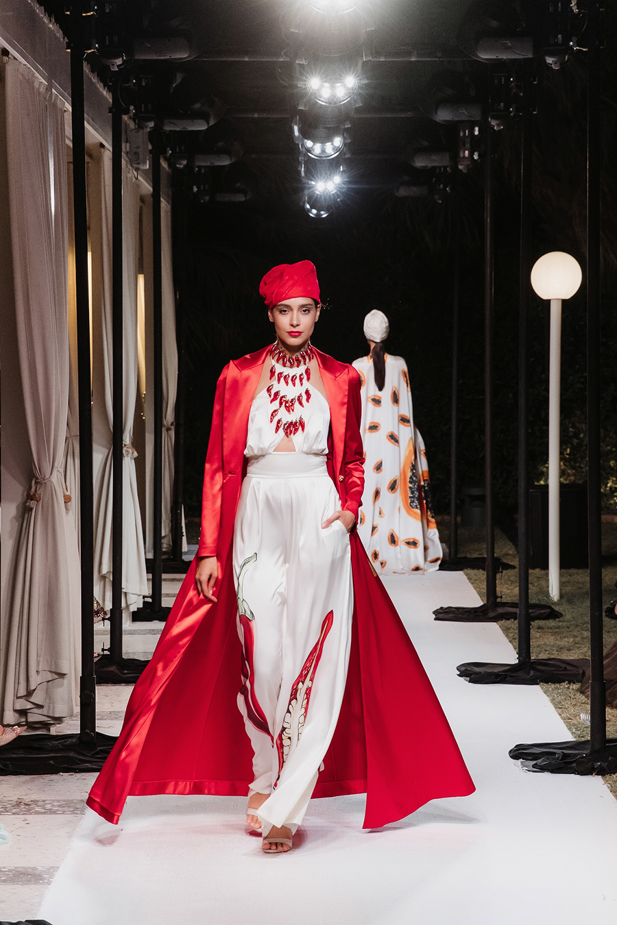 Yanina Couture провел показ знаковых кутюрных образов в Дубае (фото 24)