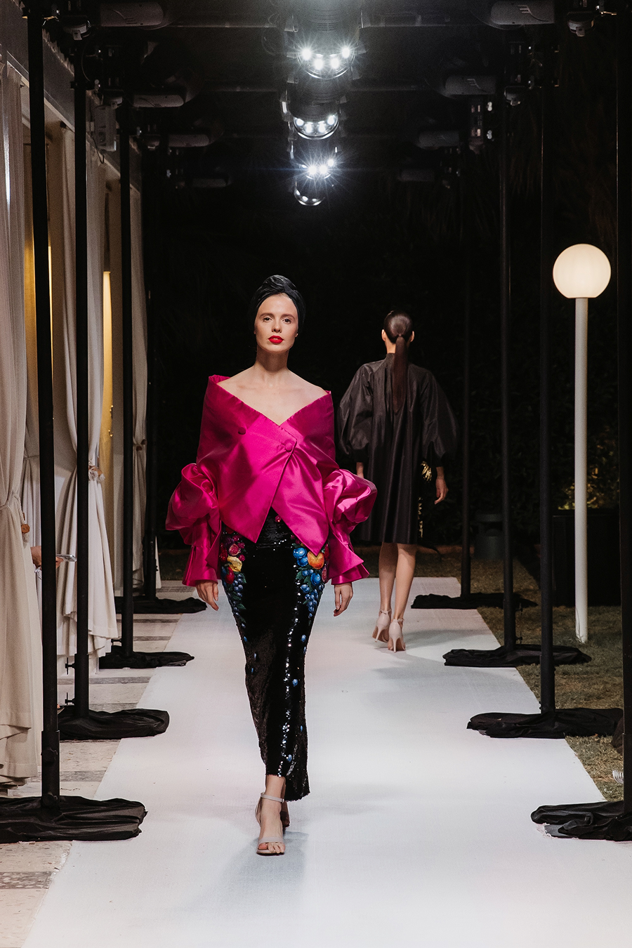 Yanina Couture провел показ знаковых кутюрных образов в Дубае (фото 27)