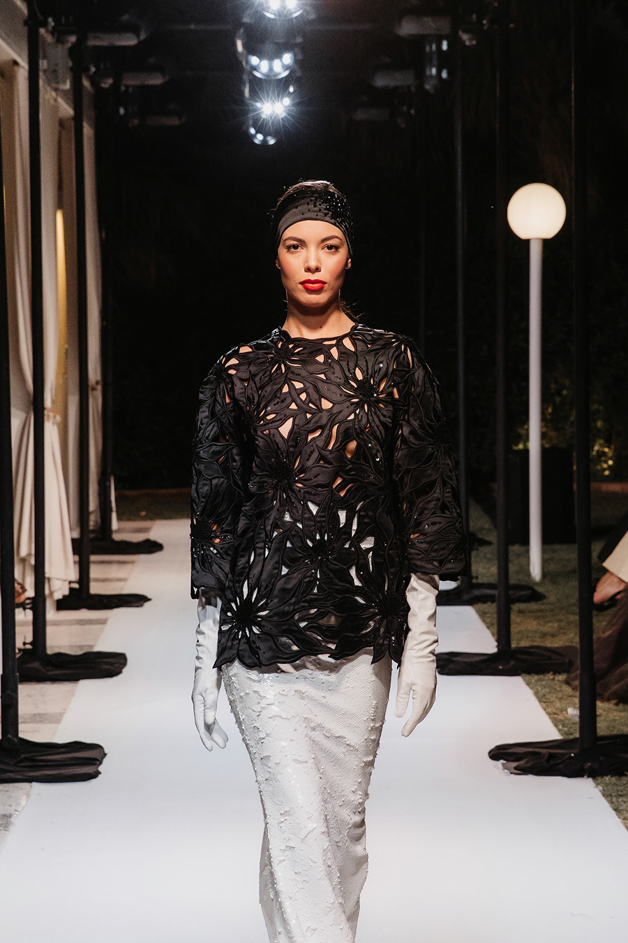 Yanina Couture провел показ знаковых кутюрных образов в Дубае (фото 14)