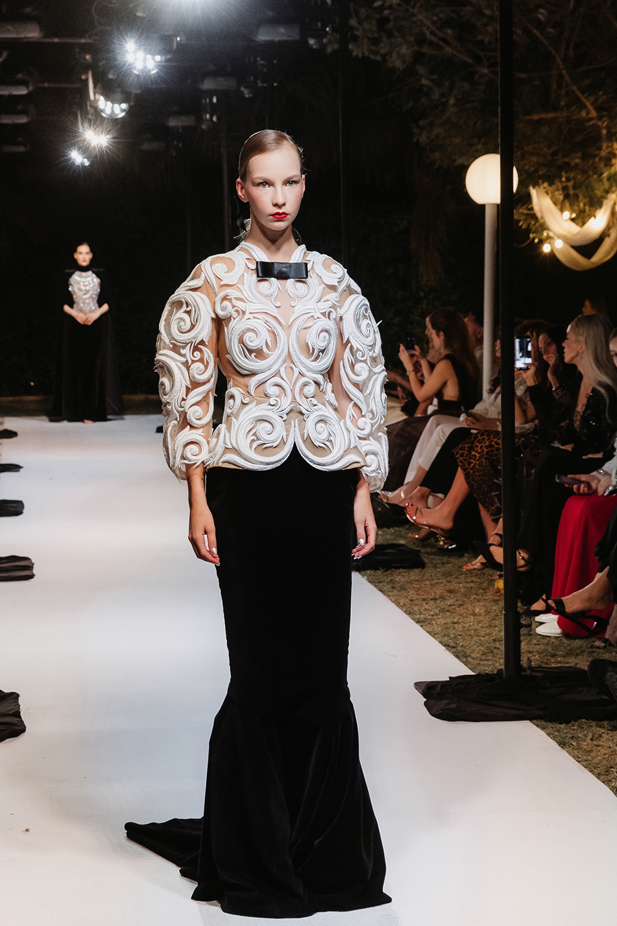 Yanina Couture провел показ знаковых кутюрных образов в Дубае (фото 11)