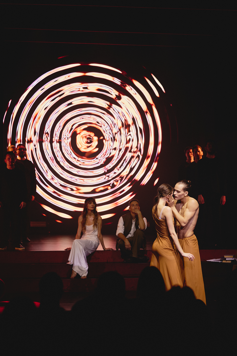 Клуб здоровья и красоты Helms представил перформанс Déjà Vu (фото 6)