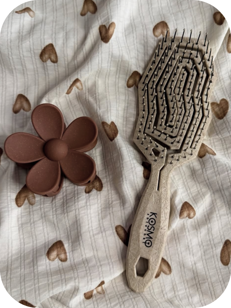 Hairmates, Assoro, Ampy и еще пять локальных брендов, которые выпускают гребни и расчески (фото 29)