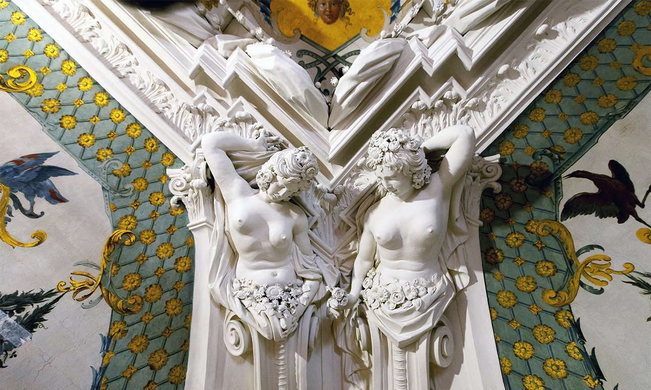 В Петергофе реставрируют дворец Монплезир (фото 3)