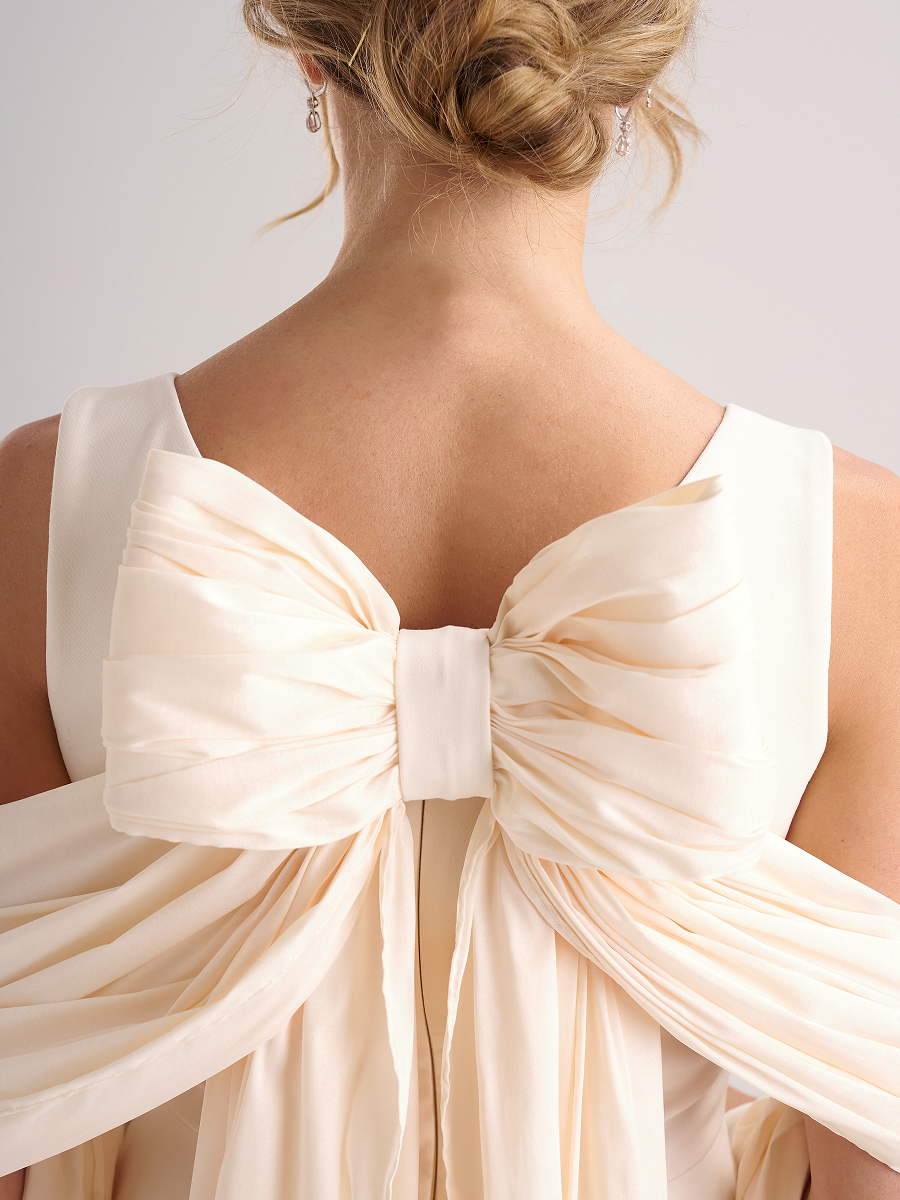 Новогодние дропы Emka и «Линий»: что нового в коллекциях локальных брендов (фото 18)