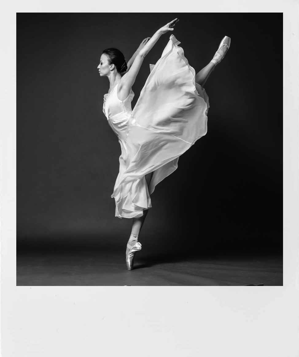 «Моя Анна, конечно, очень сильная»: балерина Рената Шакирова о Карениной, книгах и не только (фото 2)