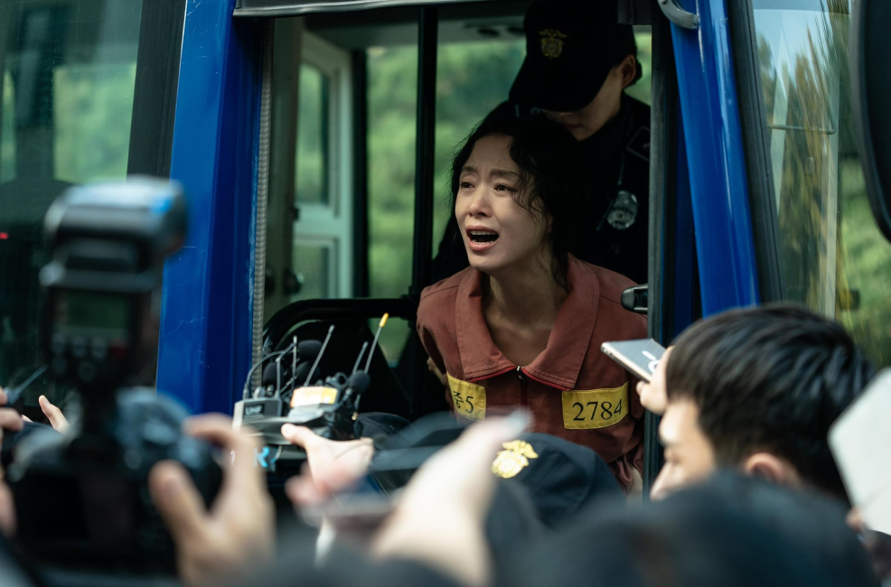 «Эмили в Париже» и «Фоллаут»: какие сериалы смотреть в декабре (фото 4)