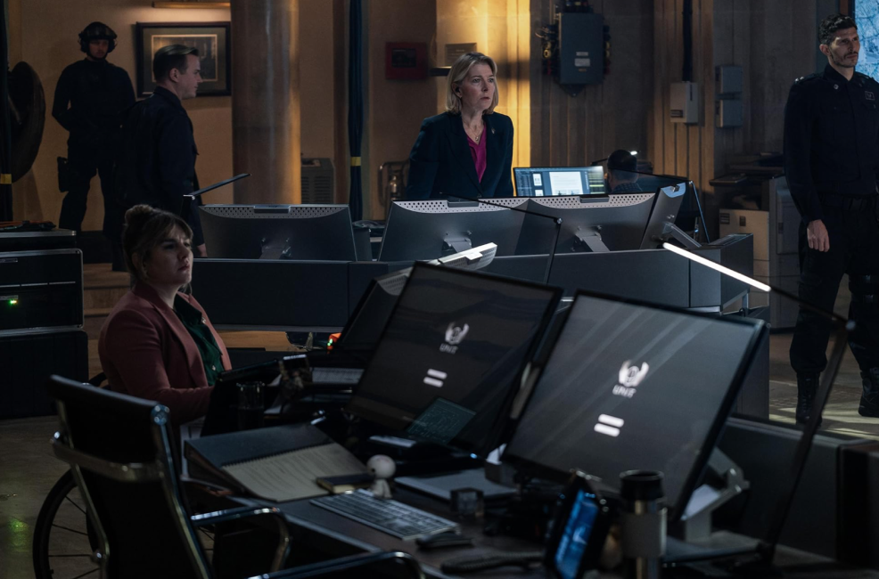 «Эмили в Париже» и «Фоллаут»: какие сериалы смотреть в декабре (фото 5)