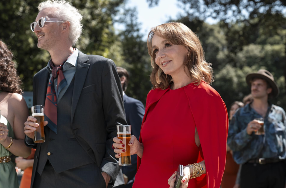 «Эмили в Париже» и «Фоллаут»: какие сериалы смотреть в декабре (фото 13)