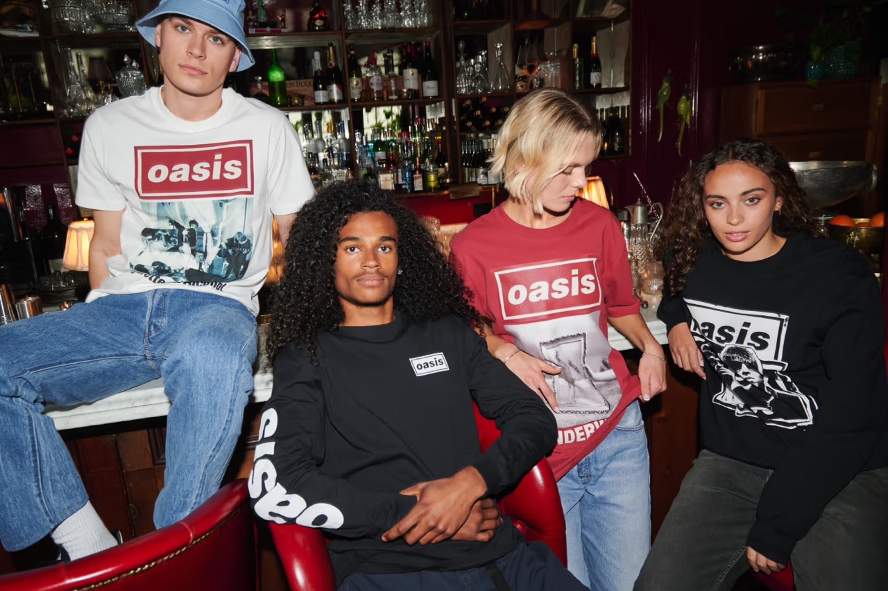 Группа Oasis представила новый мерч (фото 3)