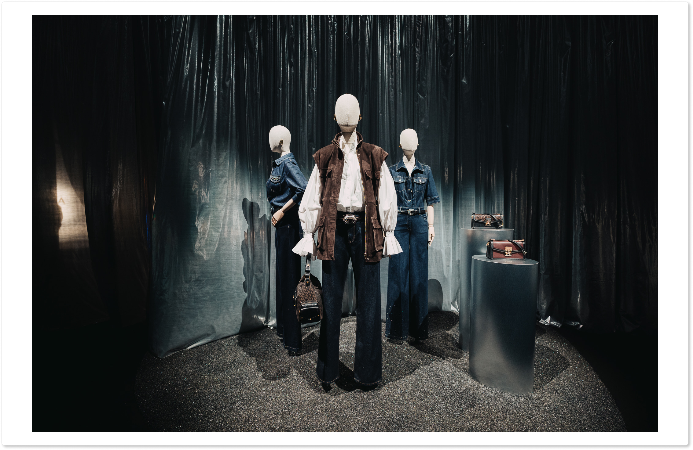 Деним, стразы, бахрома: новая глава бренда Liu Jo (фото 5)