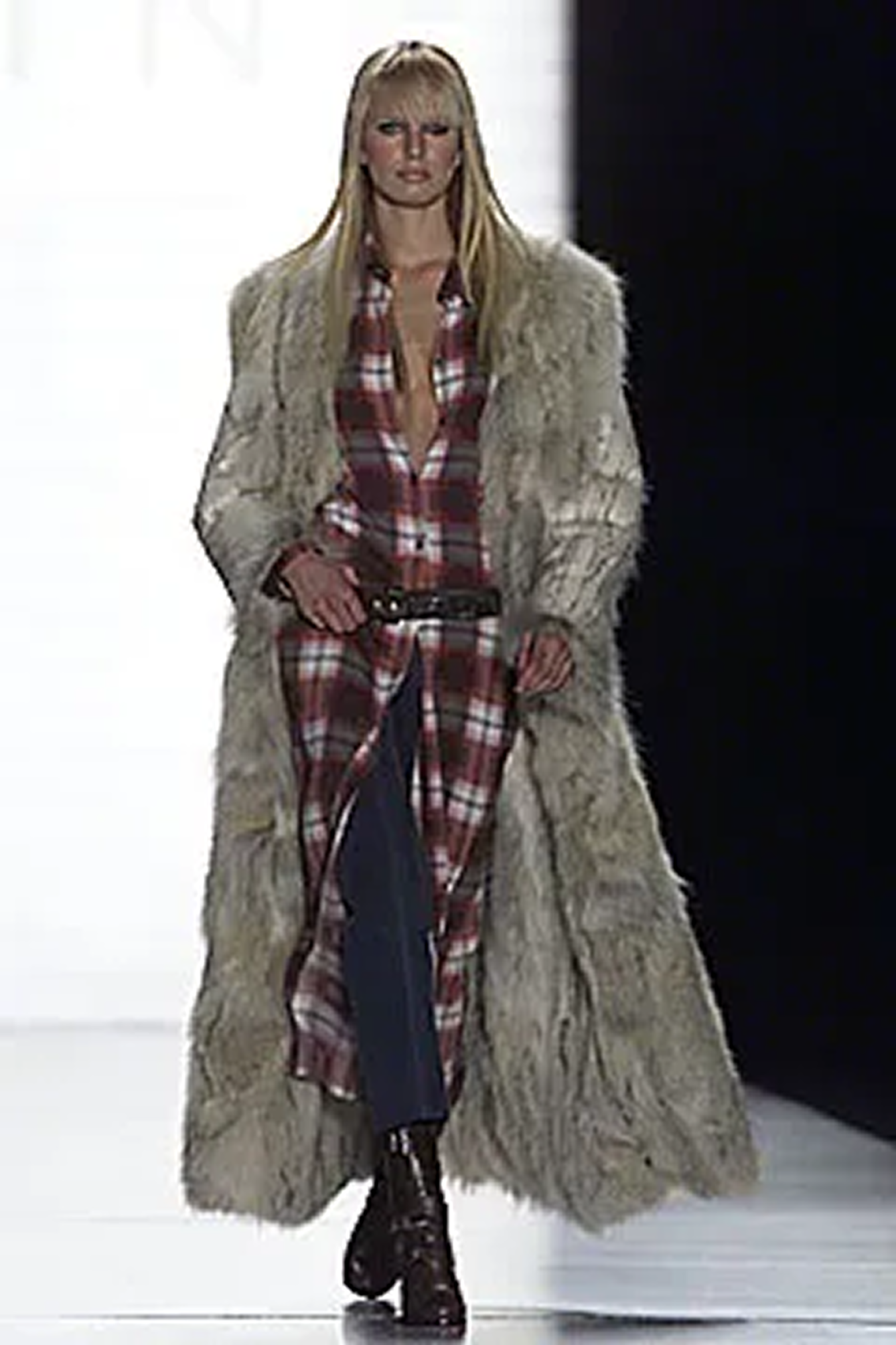 От детской обуви до сумки Luggage: история Céline длиной в 80 лет (фото 15)