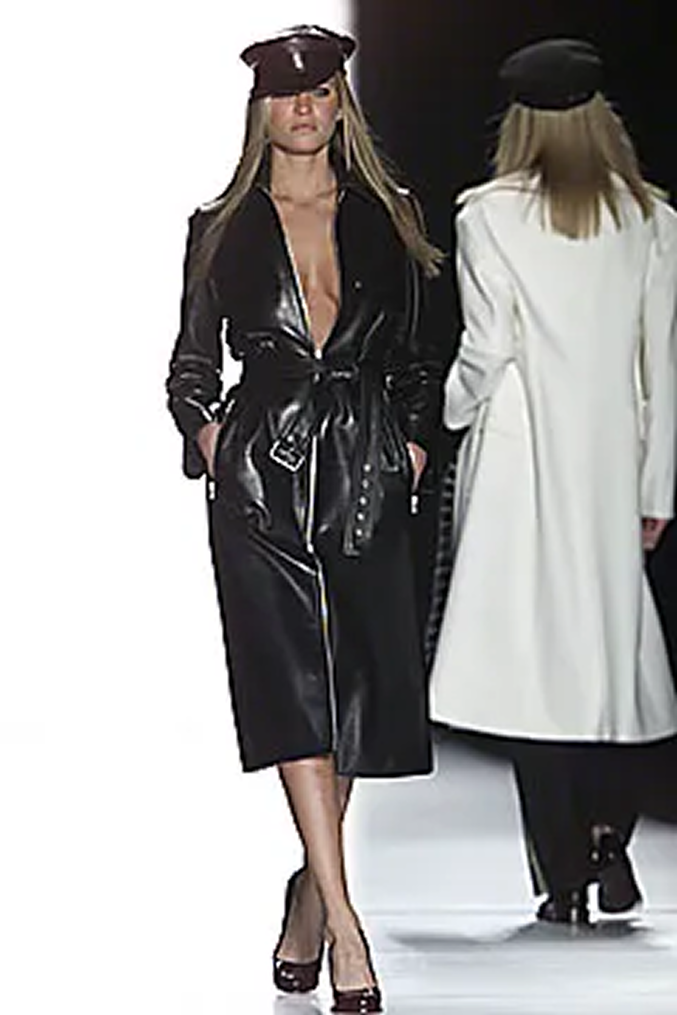 От детской обуви до сумки Luggage: история Céline длиной в 80 лет (фото 16)