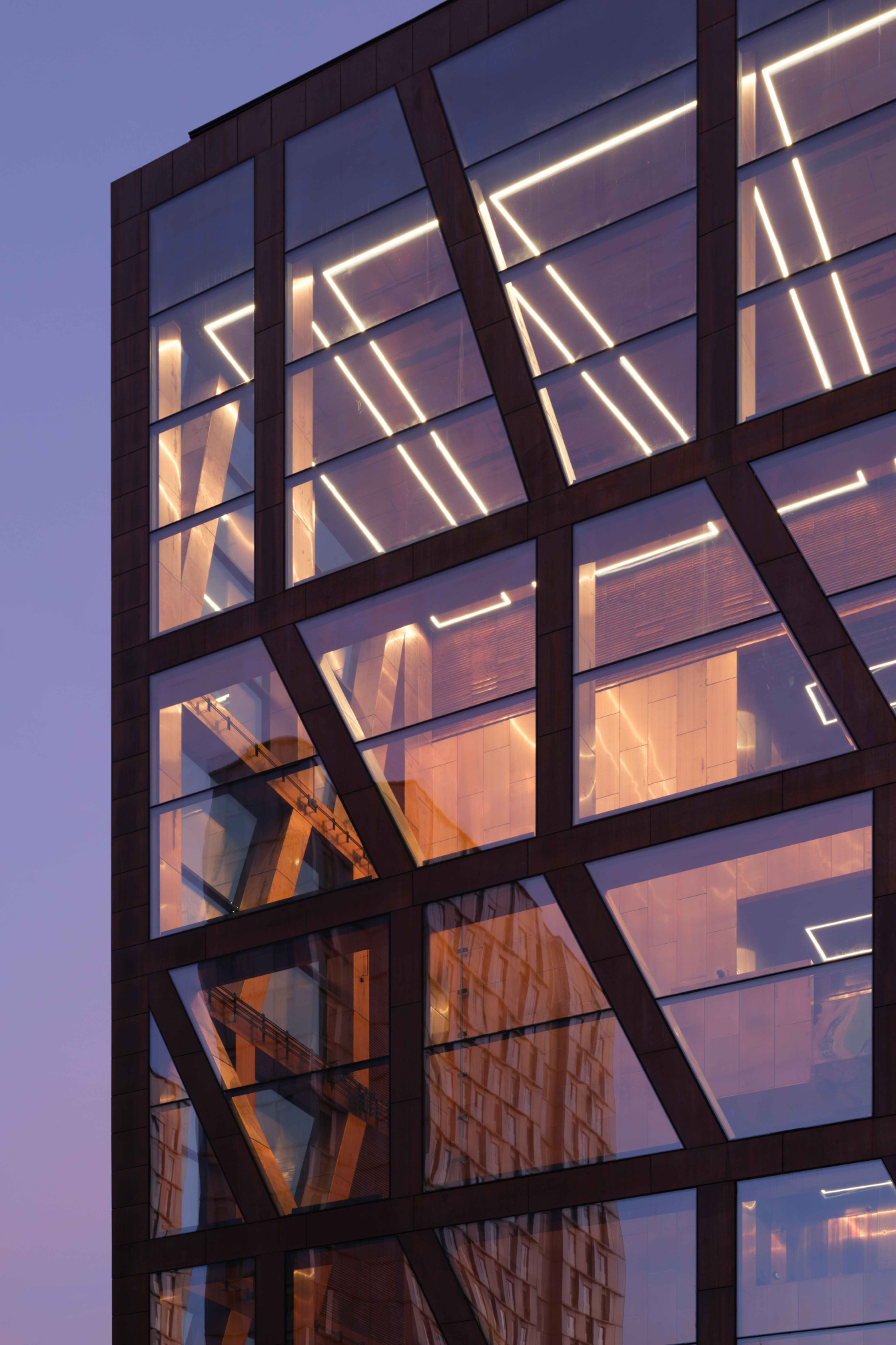 Нежные прутья, хтоническая инсталляция и искусство Африки: что посмотреть в новом музее «ЗИЛАРТ» (фото 2)