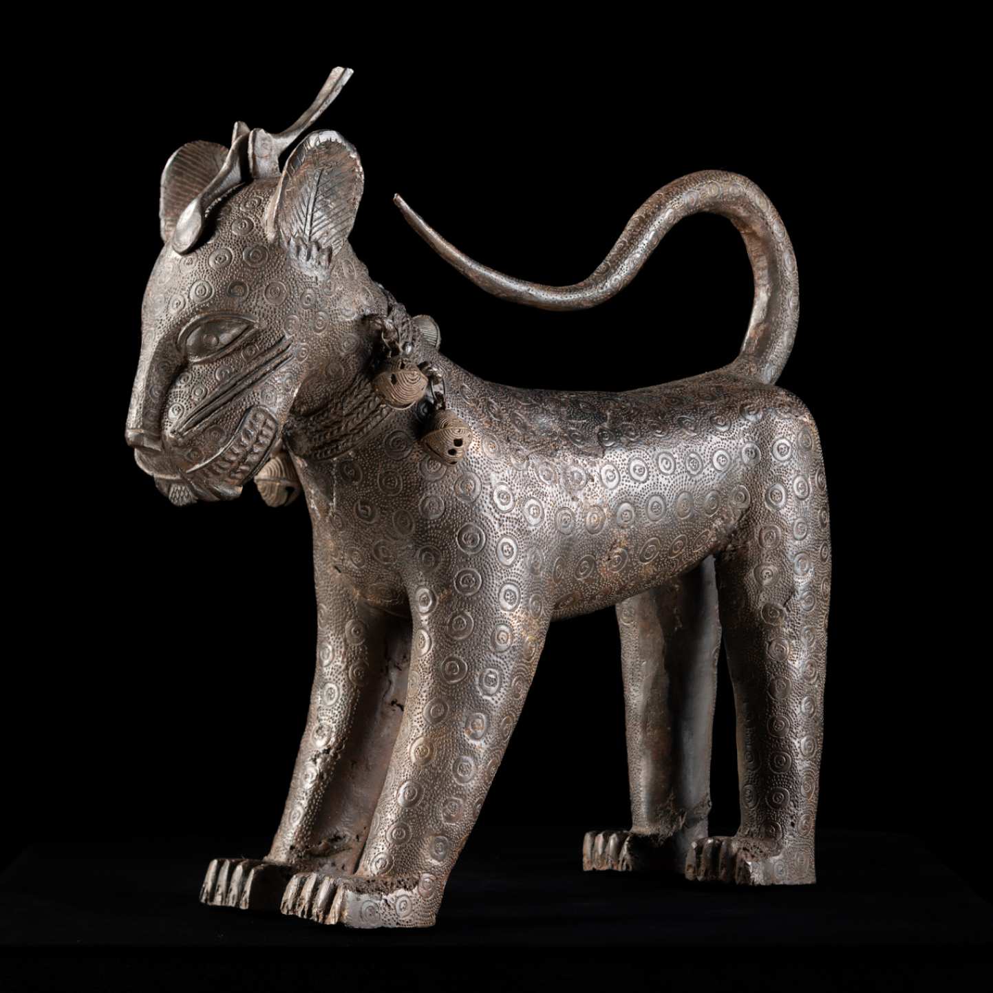 Нежные прутья, хтоническая инсталляция и искусство Африки: что посмотреть в новом музее «ЗИЛАРТ» (фото 14)