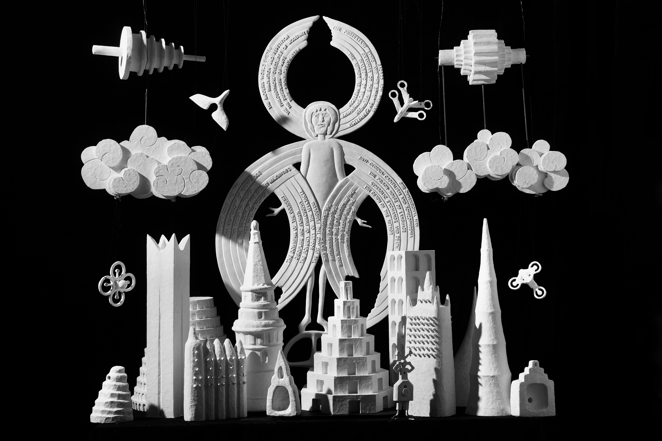 Нежные прутья, хтоническая инсталляция и искусство Африки: что посмотреть в новом музее «ЗИЛАРТ» (фото 19)