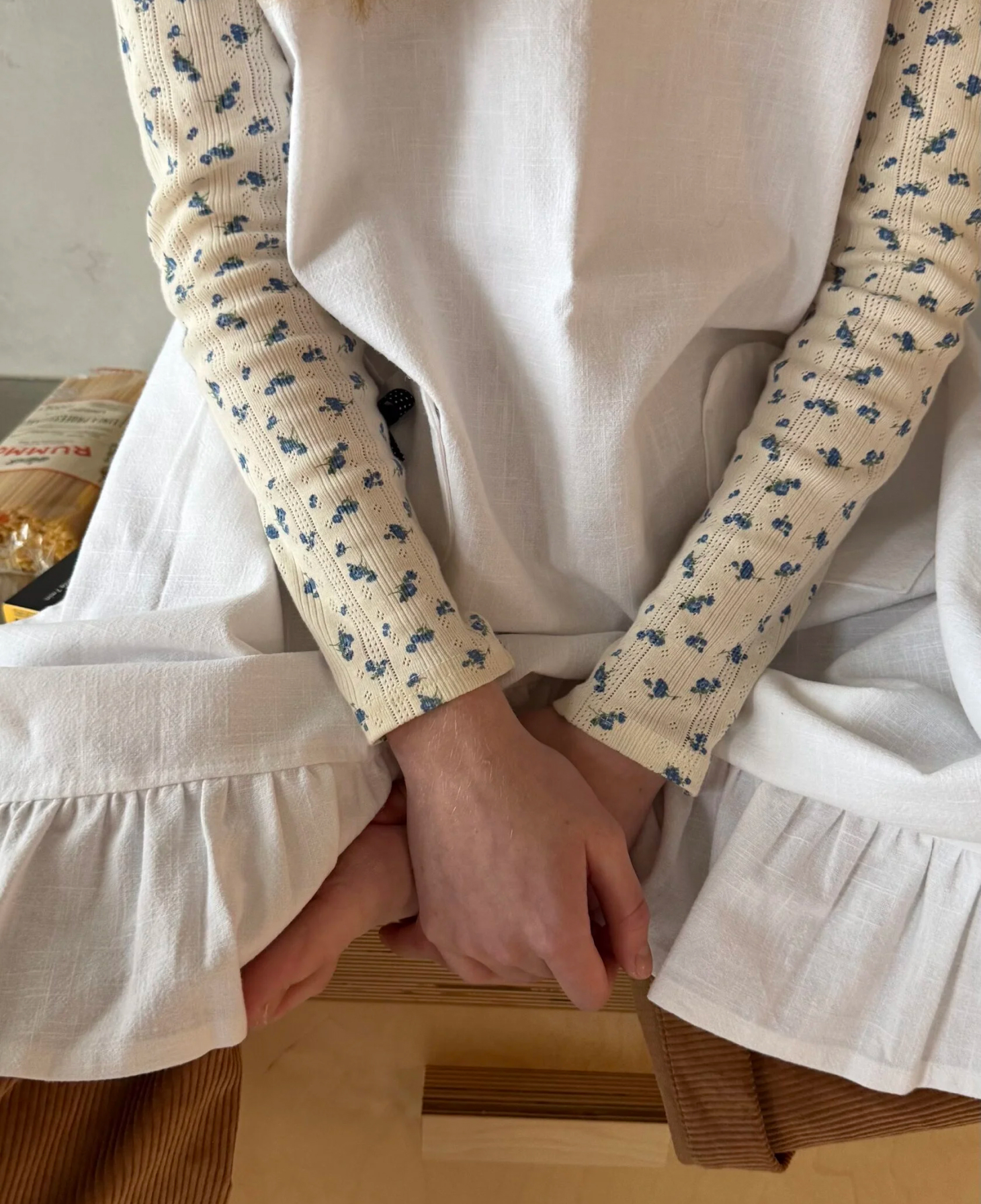 «Облачный танцор»: 40 вещей в главном цвете 2026 года по версии Pantone (фото 27)