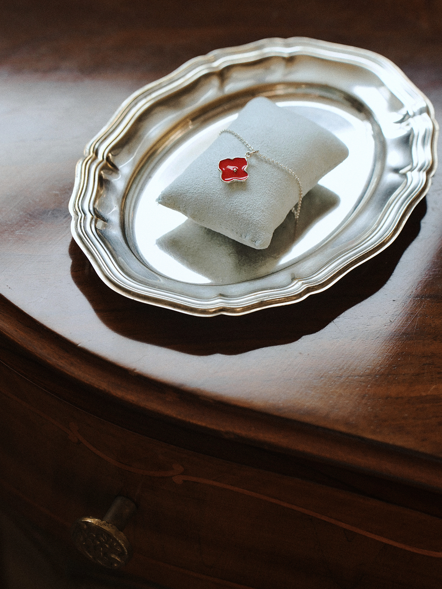 Новогодние дропы Cois и Hass: что нового в коллекциях локальных брендов (фото 1)