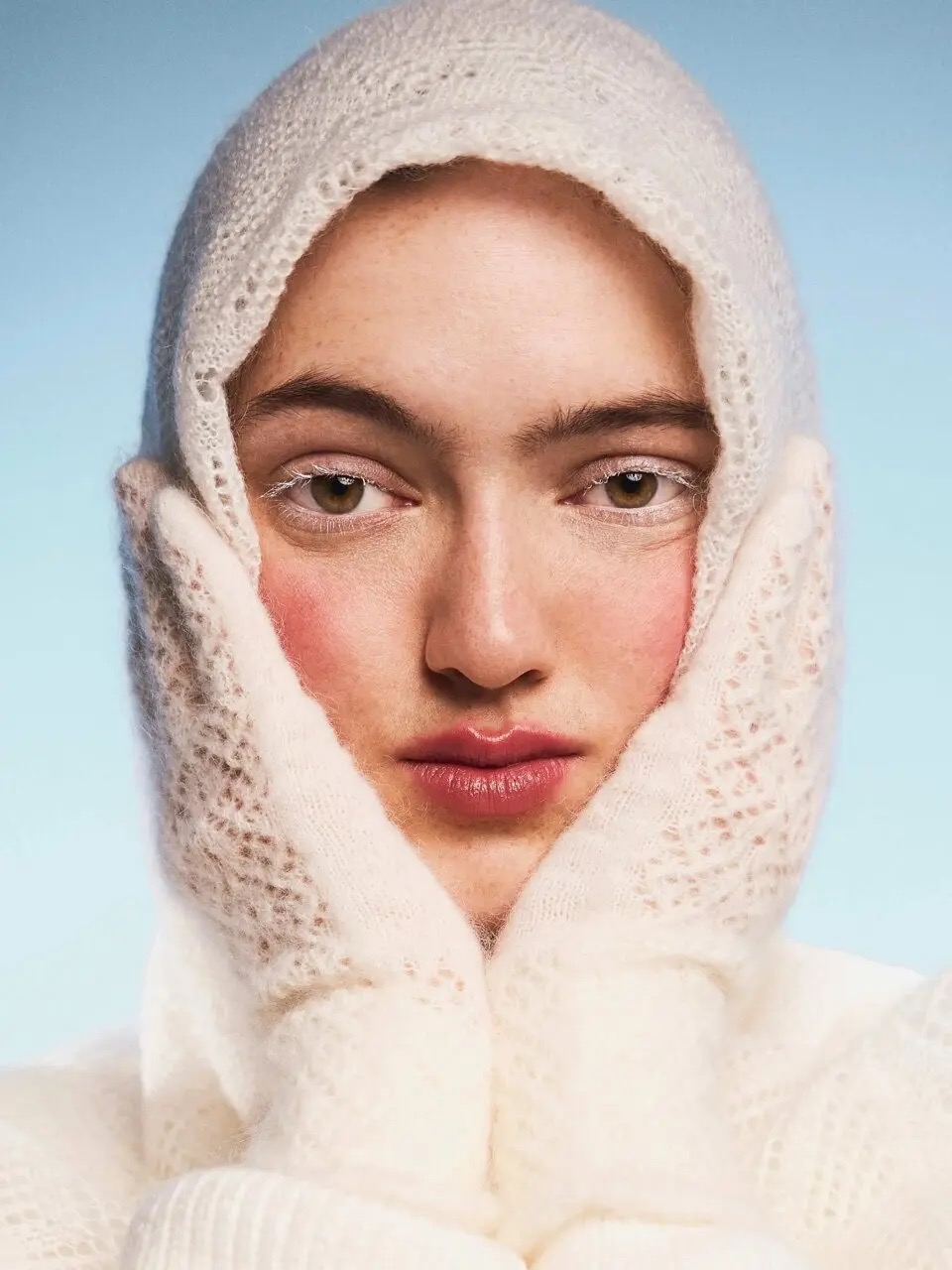 Maag выпустил коллаборацию с Фабрикой оренбургских пуховых платков (фото 2)