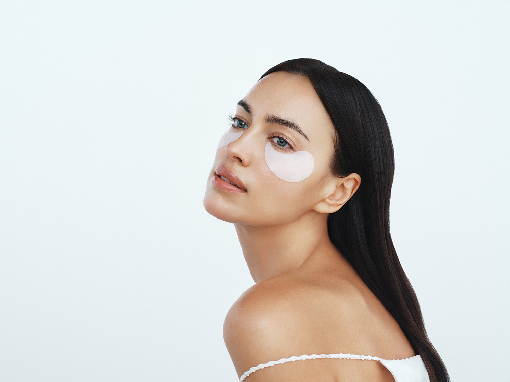 Ирина Шейк и культовые бьюти-средства. Все, что нужно знать о новой рекламной кампании d’Alba (фото 6)