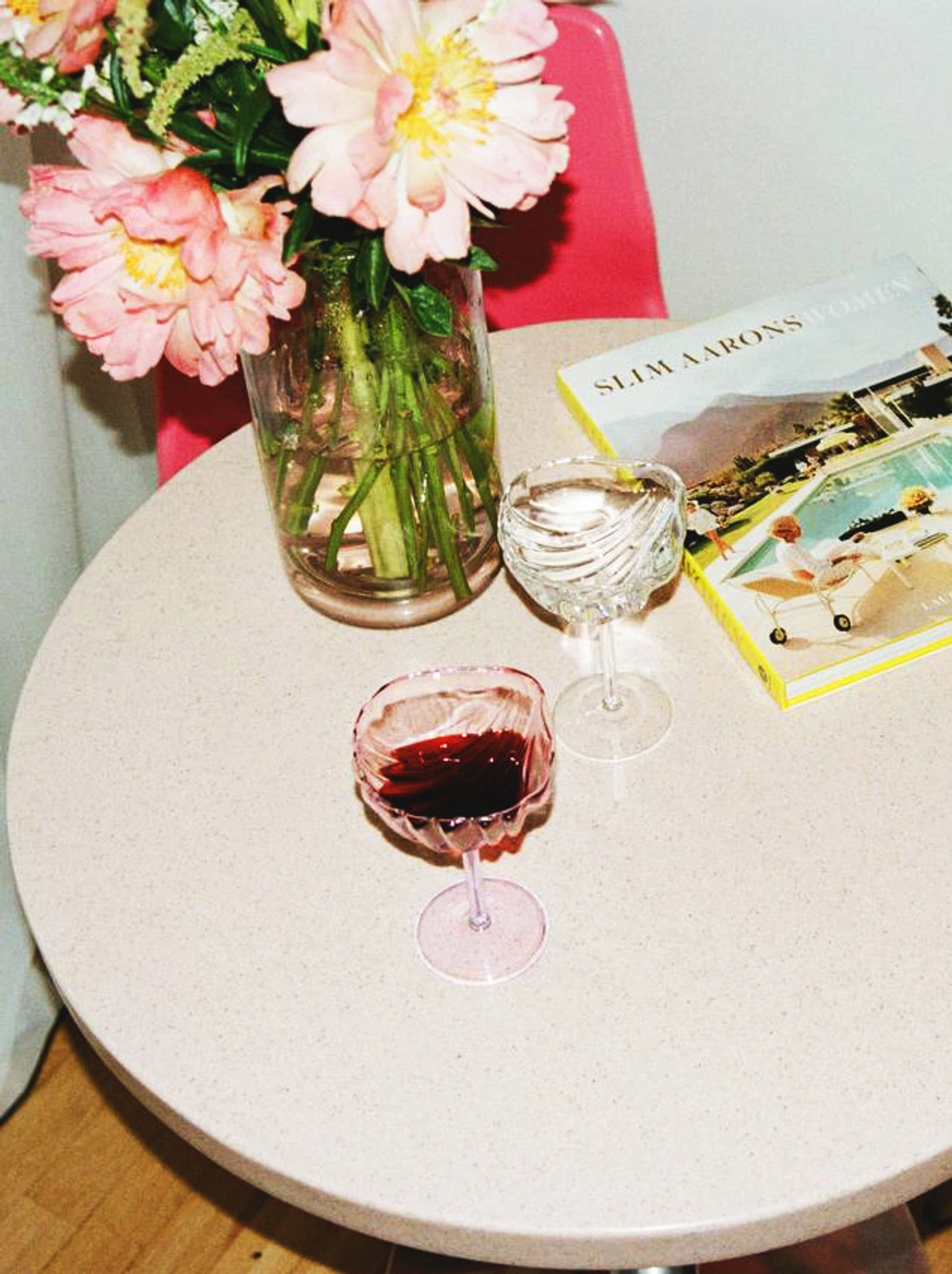 Статуэтки, фарфор и даже светильники: 26 подарков на зимние праздники для тех, кто любит уют (фото 19)