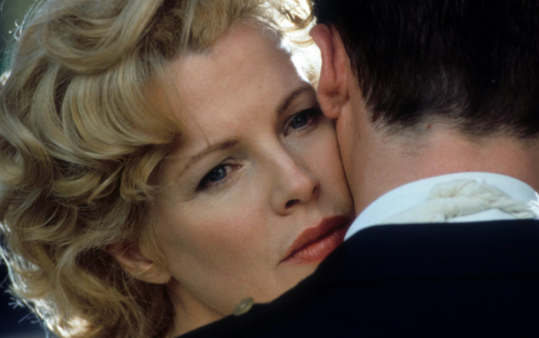 Не только «Девять с половиной недель»: 10 лучших ролей Ким Бейсингер (фото 11)