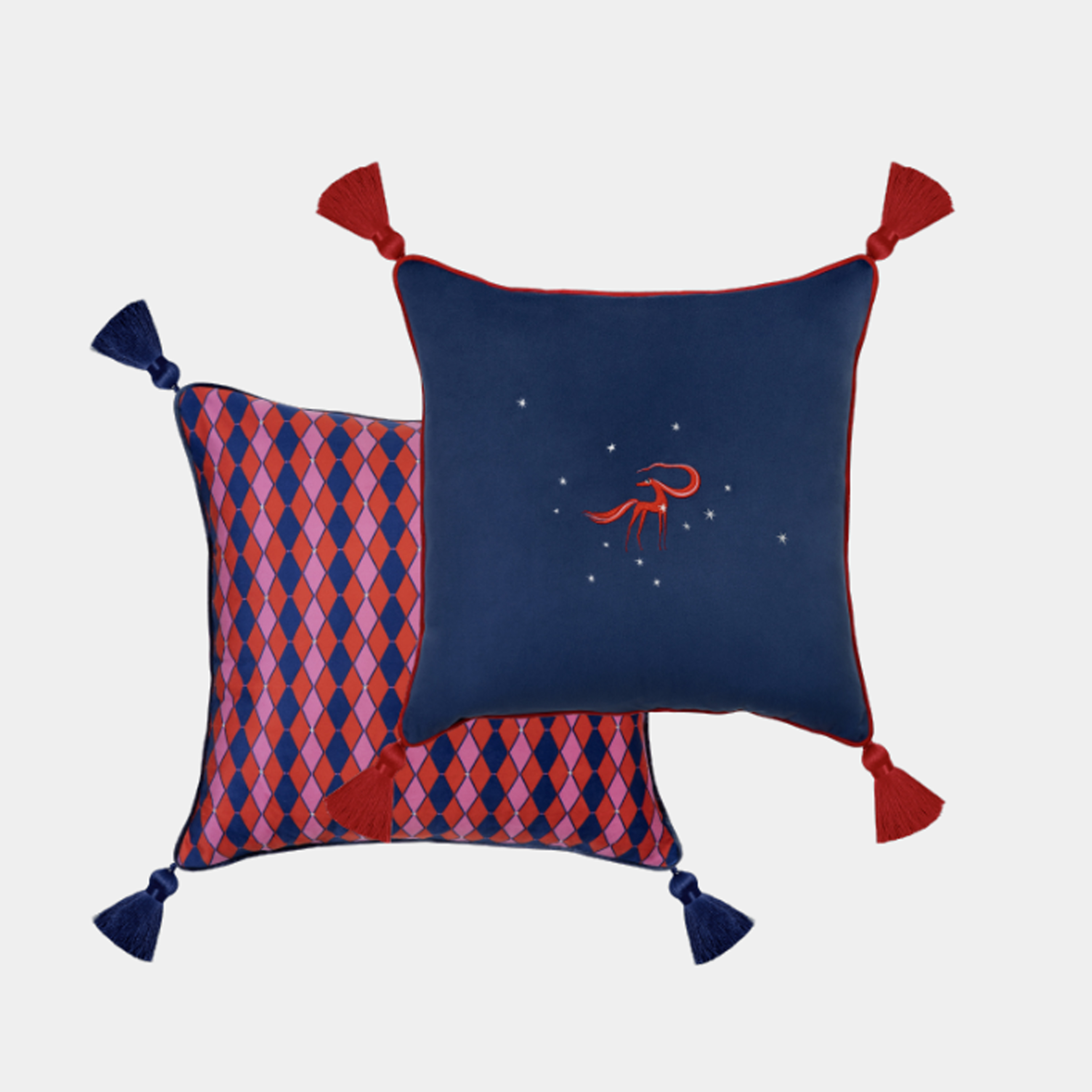 Статуэтки, фарфор и даже светильники: 26 подарков на зимние праздники для тех, кто любит уют (фото 24)